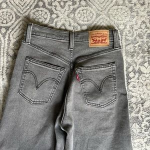 LEVIS BOOTCUT JEANS